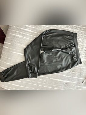 Serra Black Faux Leather Jogger Pants Size Medium